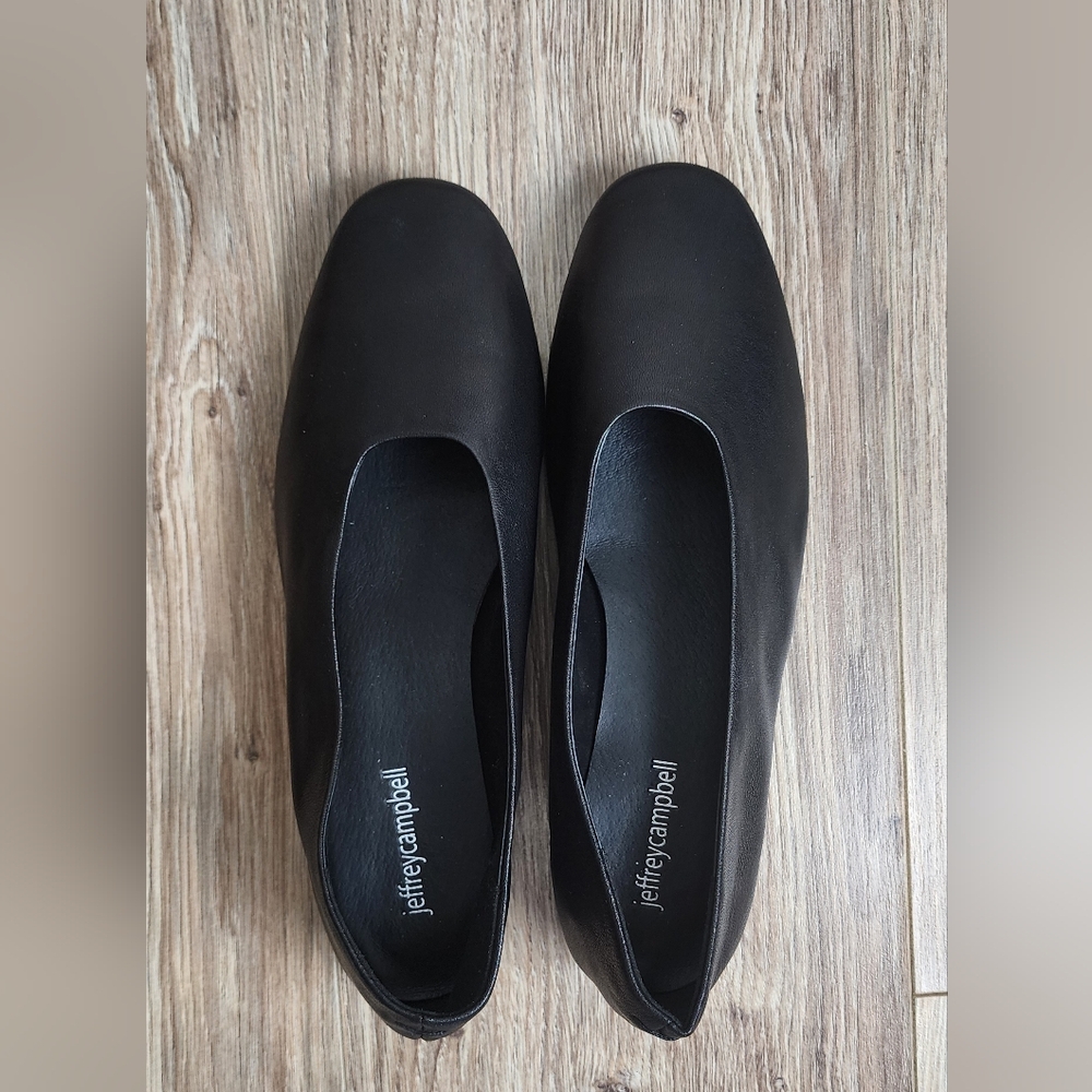 Jeffrey Campbell Black Flats Women's Size 9